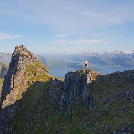 Veien Til Senja Apartment Finnsnes Luaran gambar