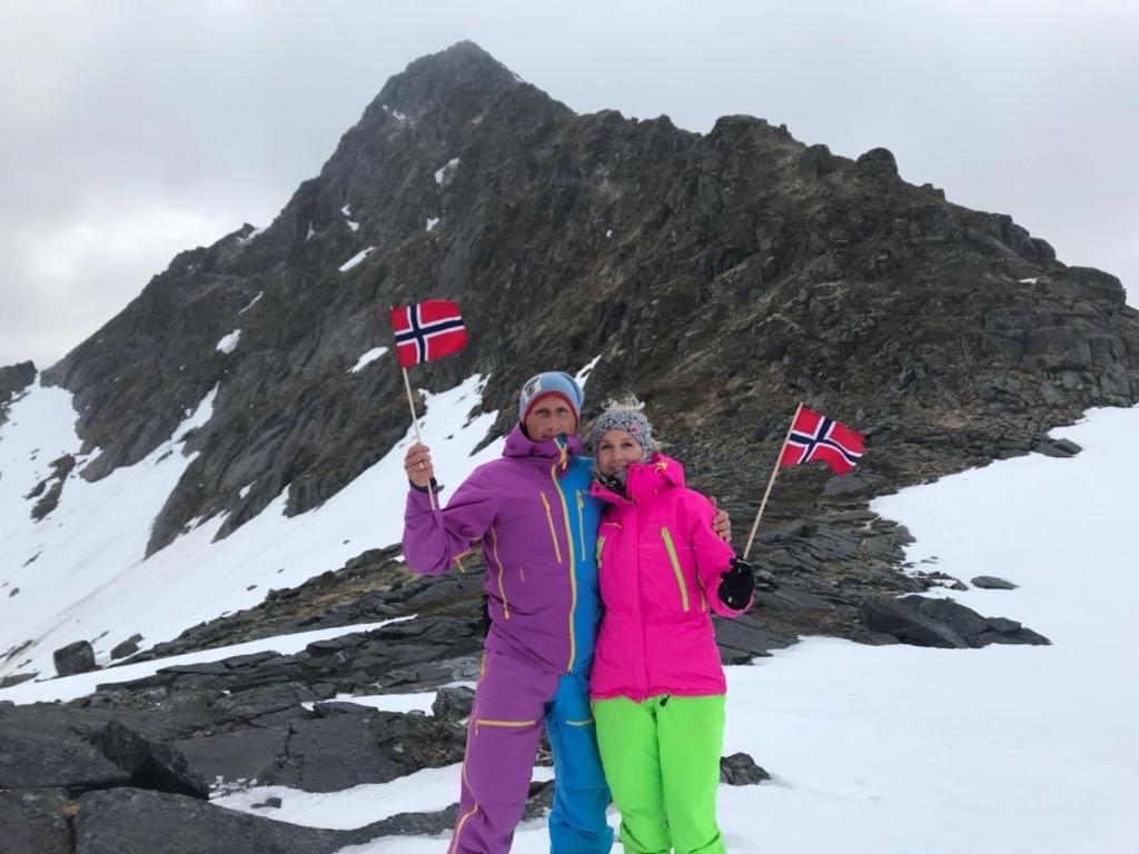 Veien Til Senja Apartment Finnsnes Luaran gambar
