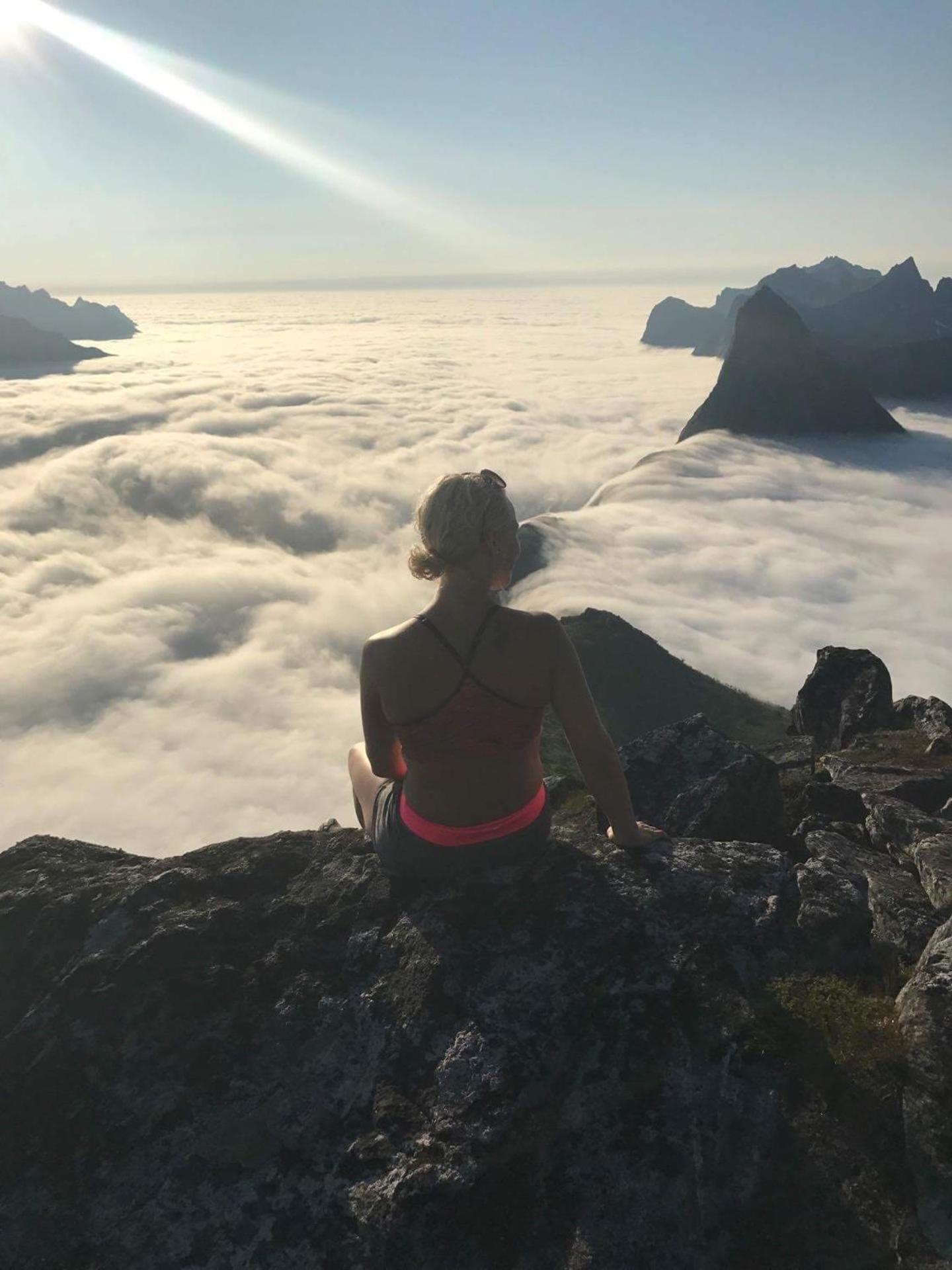 Veien Til Senja Apartment Finnsnes Luaran gambar